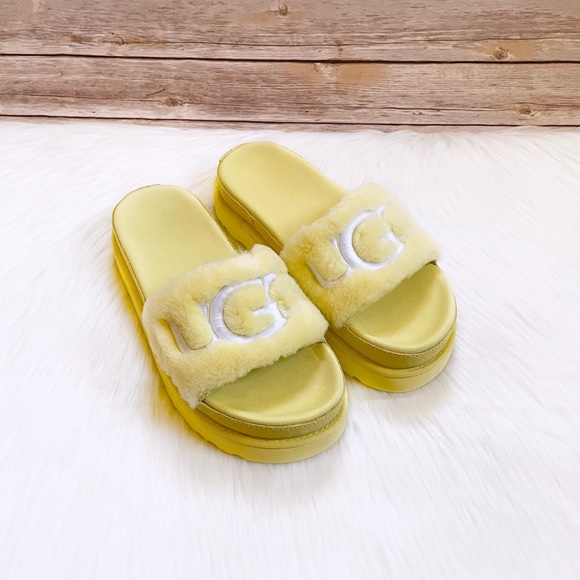 UGG Women’s Laton Fur Slides In Margarita - Picture 5 of 7